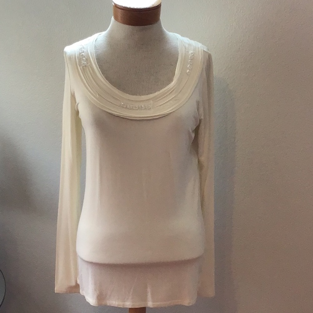 Adrienne Vittadini long sleeve scoop neck top.